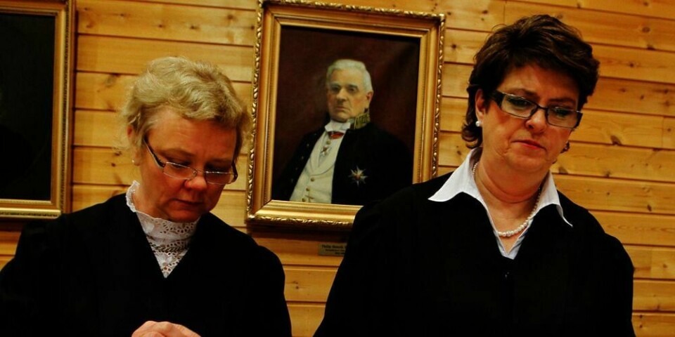 BISTÅR: Bistands-advokatene Anne Kristine Bohinen (til venstre) og Inger Johanne Reiestad Hansen hjelper barna som skal ha blitt utsatt for overgrep i Alvdal.