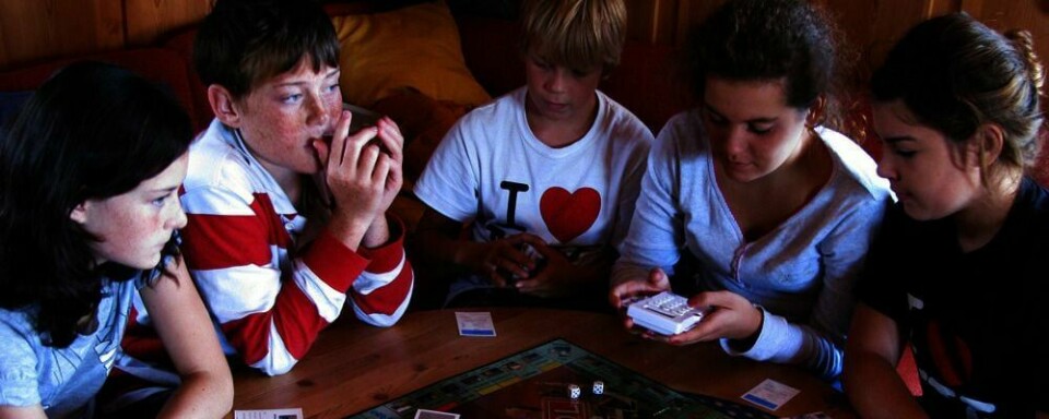 PÅSKE:  Klar Tale gir deg tips til hva du kan finne på i påsken. Her finner du en guide til forskjellige spill du kan spille. Det kan du gjøre sammen med familie og venner.