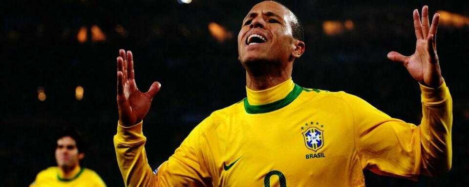 VANT: Luis Fabiano skåret to mål for Brasil. Det skjedde i verdens-mesterskapet i fotball søndag. Brasil vant 3-1 over Elfenbenskysten.