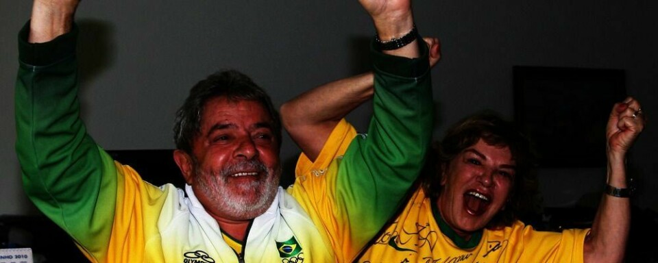 BRASIL VANT: Brasils president Luiz Inacio Lula da Silva (bildet) og hans kone Marisa Leticia (bildet). De var lykkelige over at Brasil vant 3-0 over Chile.