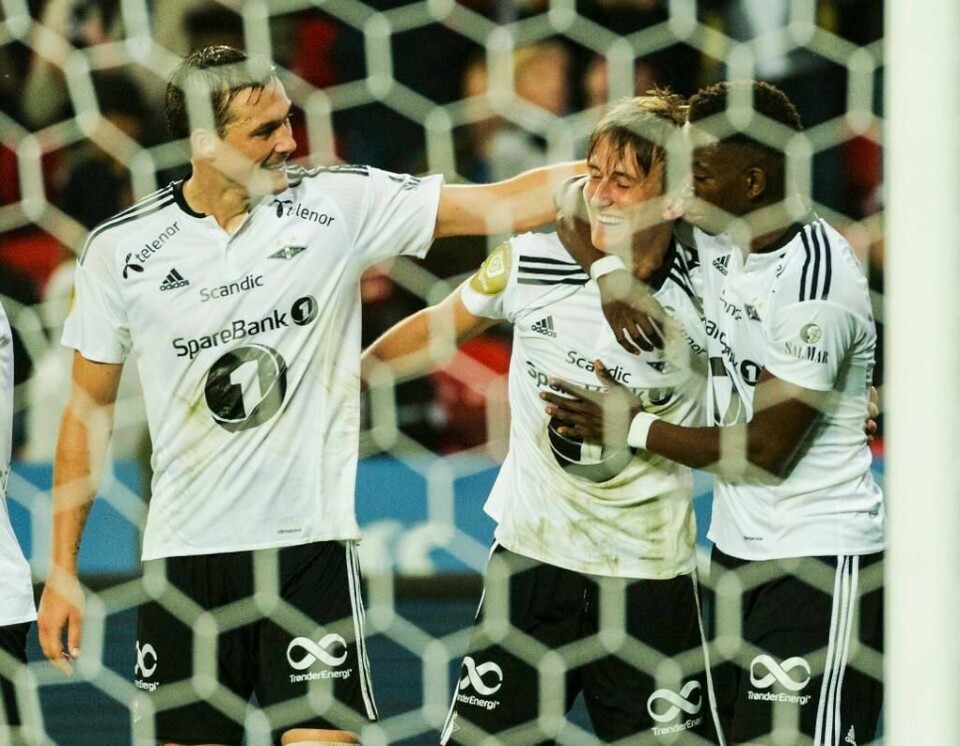 BEST: Rosenborg har vunnet eliteserien. Men mange lag kjemper fortsatt en hard kamp. Noen kan vinne sølv, andre prøver å få spille i serien neste år. Johan Lædre Bjørdal (til venstre) kan ødelegge for sin gamle klubb.