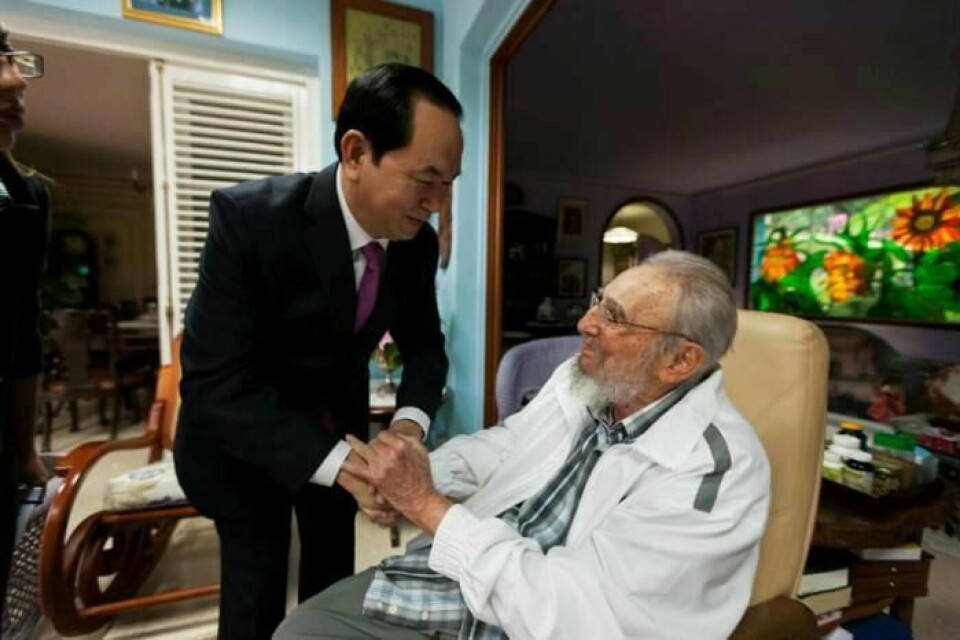 90 ÅR: Fidel Castro var president på Cuba fram til 2008. Han døde lørdag 90 år gammel. Her møter han Tran Dai Quang, tidligere president i Vietnam.