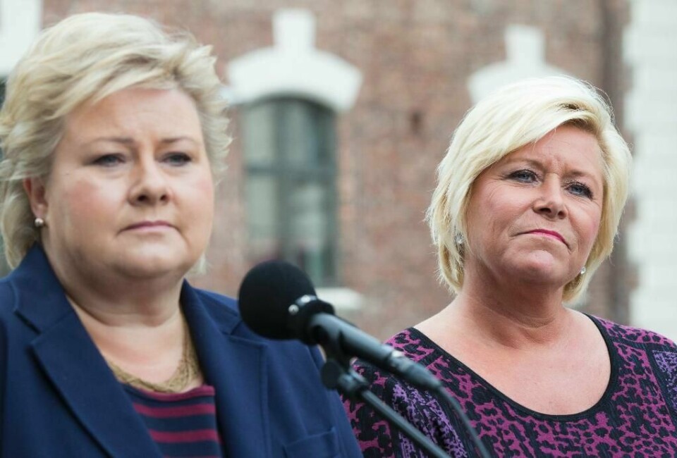 KAOS: Erna Solberg og Siv Jensen jobber med statsbudsjettet. Det er kaos.