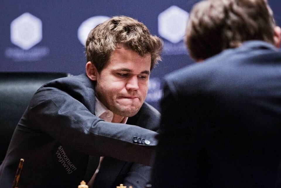 UAVGJORT: Magnus Carlsen spiller mot Sergej Karjakin i VM. Tirsdag hadde begge 6 poeng.