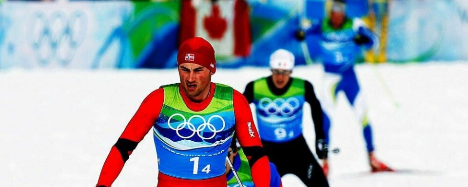 SØLV: Det norske herrelandslaget i langrenn måtte klare seg med en sølvmedalje i langrenns-stafetten i De olympiske leker (OL). Petter Northug reddet medaljen.