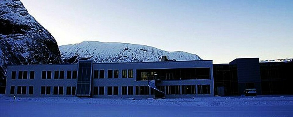 STENGT: Skolene i Sunndal må holde stengt. Årsaken er stor skredfare i kommunen.