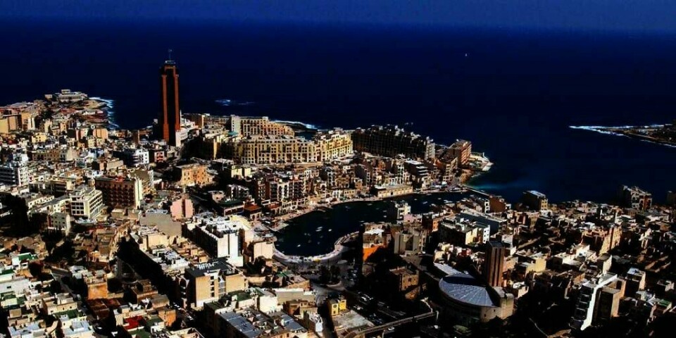 RELIGIØST: Malta er et av de mest katolske landene i Europa. Det er årsaken til at det er det eneste landet i Europa hvor skilsmisse er forbudt. I dag (lørdag) skal malteserne stemme. De skal si om de vil at det skal fortsette slik.