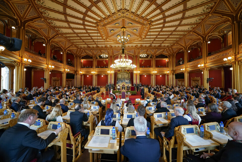TALE: Stortingssalen var full da kongen holdt tale. Oversikt over salen under den høytidelige åpningen av Stortinget.Foto: Torstein Bøe / NTB