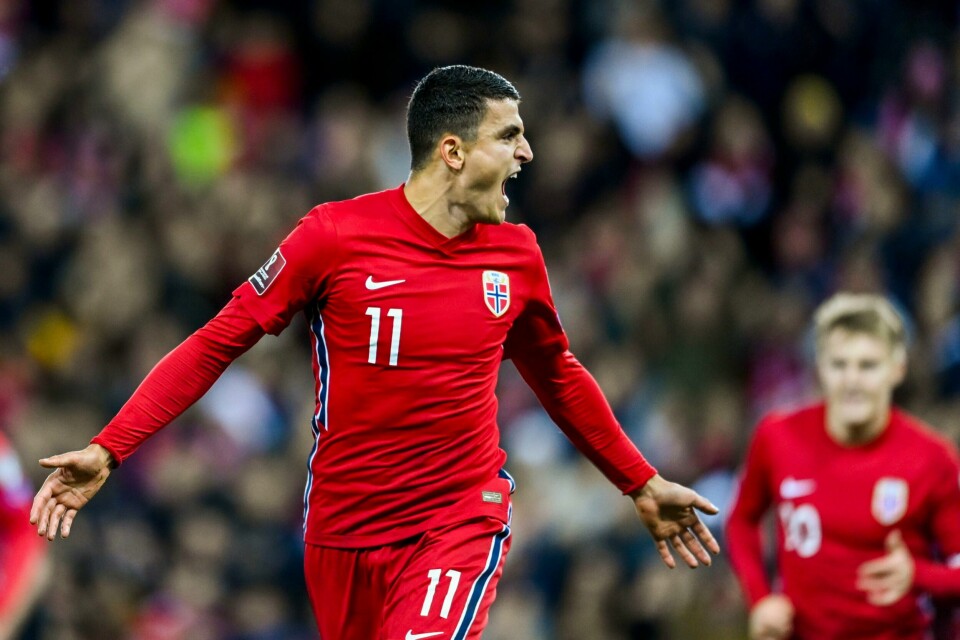 JUBLER: Norges Mohamed Elyounoussi jubler etter 1-0 målet under kampen mot Montenegro på Ullevaal Stadion mandag kveld. Mohamed Elyounoussi jubler etter å ha scoret 1-0-målet i VM-kvalifiseringskampen mot Montenegro. Foto: Annika Byrde / NTB