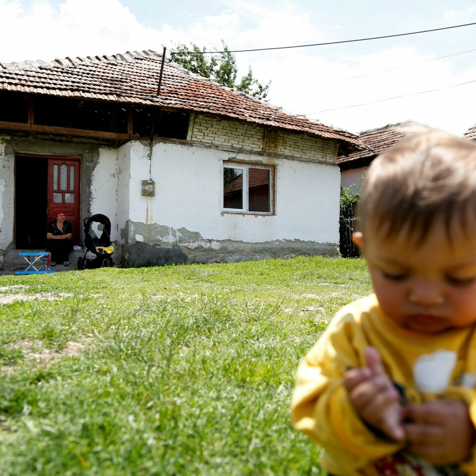 ROMANIA: Utbredt fattigdom gjør at mange barn i Romania vokser opp uten tilgang på god mat eller skole. Millioner av europeiske barn vokser opp i fattigdom, går det fram av en ny rapport fra Redd Barna. I Romania (bildet) lever 36,3 prosent av alle barn under fattigdomsgrensa. Foto: Marte Christensen / NTB