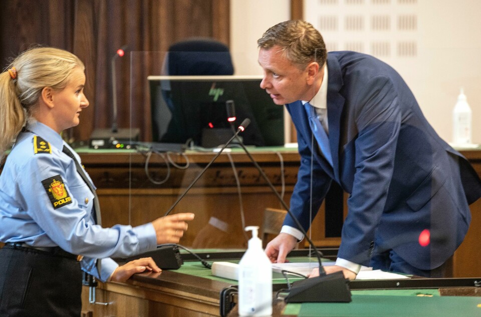 MØTE: Politiadvokat Christine Møen Wisløff og forsvarer Morten Grimstad i fengslingsmøte. Politiadvokat Christine Møen Wisløff og forsvarer Morten Grimstad i fengslingsmøte i forbindelse med NAV-saken i september.Foto: Marit Hommedal / NTB