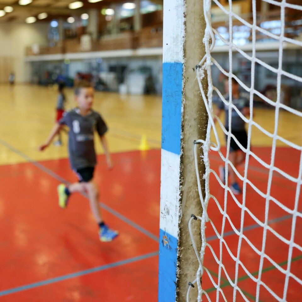 STANS: Tusenvis at håndball- og ishockeykamper må avlyses som følge av de nye korona-reglene.