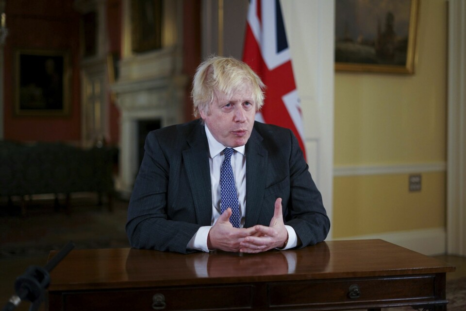 ADVARER: Statsminister Boris Johnson advarer om at smitten vil øke kraftig i Storbritannia fremover. Statsminister Boris Johnson advarte søndag om stor spredning av omikronvarianten. Foto: Kirsty O'Connor / AP / NTB
