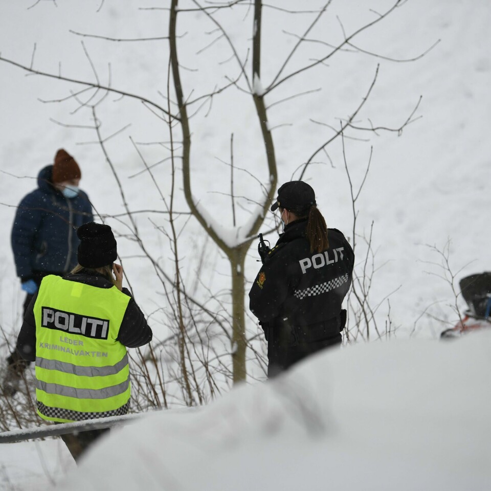 DØD: Mannen som havnet i ulykken på Hovseter er erklært død. Traktoren havnet utfor en skrent. Foto: Annika Byrde / NTB