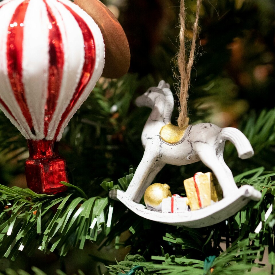 HANDEL: Hvis du skal bytte ting du ikke ønsket deg til jul, er det flere ting du må være klar over. Det skriver Forbrukerrådet. Hvis du skal bytte ting du ikke ønsket deg til jul, er det flere ting du må være klar over, opplyser Forbrukerrådet. Foto: Fredrik Hagen / NTB