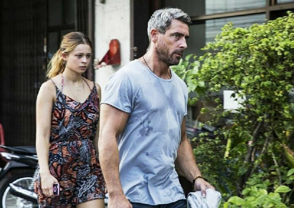 THAILAND: Rickard gjemmer seg fra sin kriminelle fortid. Men datteren klarer å finne ham i Thailand.