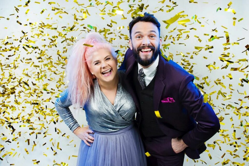 GLEDE: Line Elvsåshagen og Kåre Magnus Bergh skal sørge for en bra musikkfest. De er programledere under Melodi Grand Prix GLEDE: Line Elvsåshagen og Kåre Magnus Bergh skal sørge for en bra musikkfest. De er programledere under Melodi Grand Prix