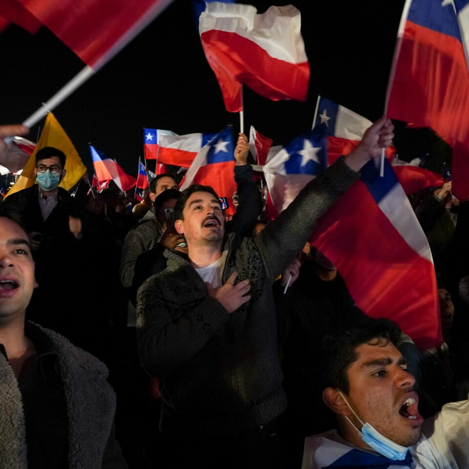 GRUNNLOV: Motstandere av grunnlovsforslaget i Chile demonstrerte i hovedstaden Santiago torsdag. Bildet viser motstandere av grunnlovsforslaget i Chile som demonstrerte i hovedstaden Santiago torsdag.