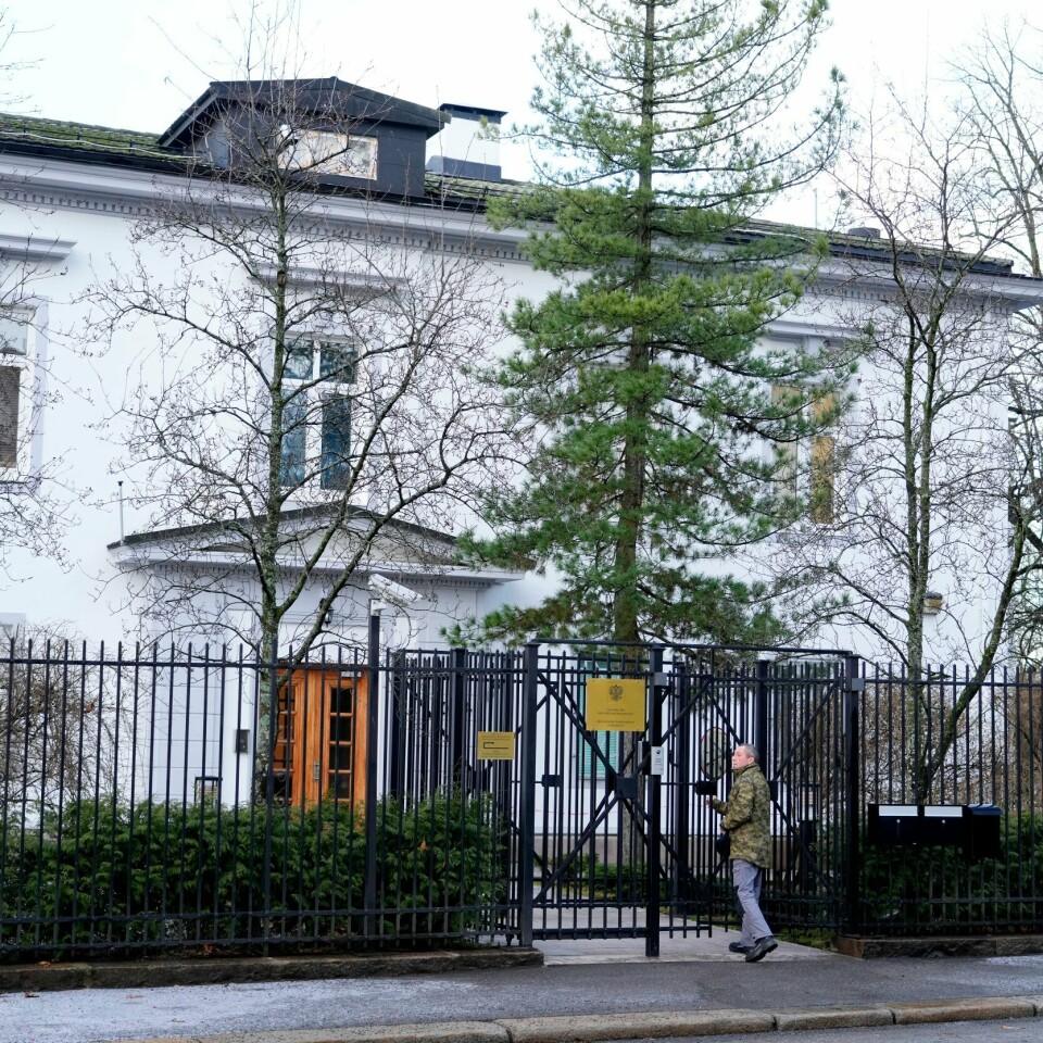 PROTEST: Det blir protest utenfor ambassaden til Russland onsdag klokka 18. Tre diplomater fra Russlands ambassade i Oslo må forlate landet, kunngjorde Utenriksdepartementet onsdag. Foto: Heiko Junge / NTB
