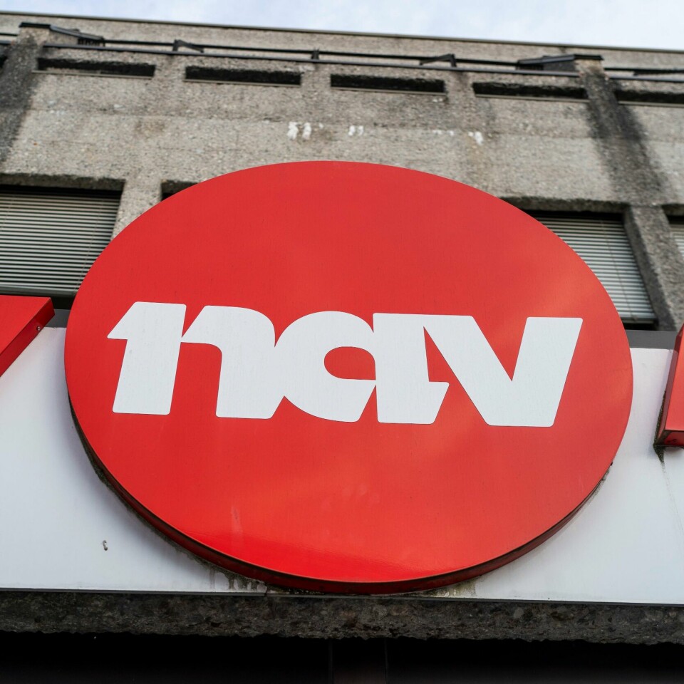 TRYGD: Nav betaler ut trygt til folk som trenger det. Nå får folk mer enn før, men da mister de retten til å søke bostøtte. Bildet viser navs logo.