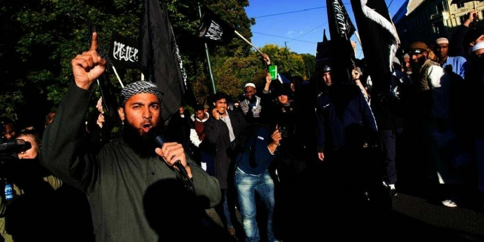 ISLAMIST: Ubaydullah Hussain har skrevet meldinger på Facebook som politiet mener kan være truende. Her er han under en demonstrasjon mot filmen «Muslimers uskyld» i september.
