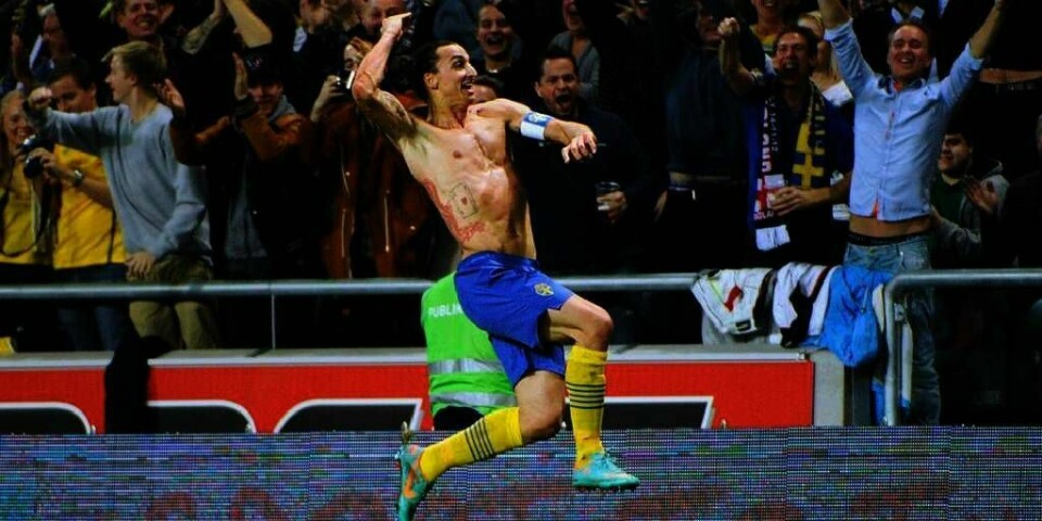 JUBEL: Svenske Zlatan Ibrahimovic skåret fire mål under kampen mot England.