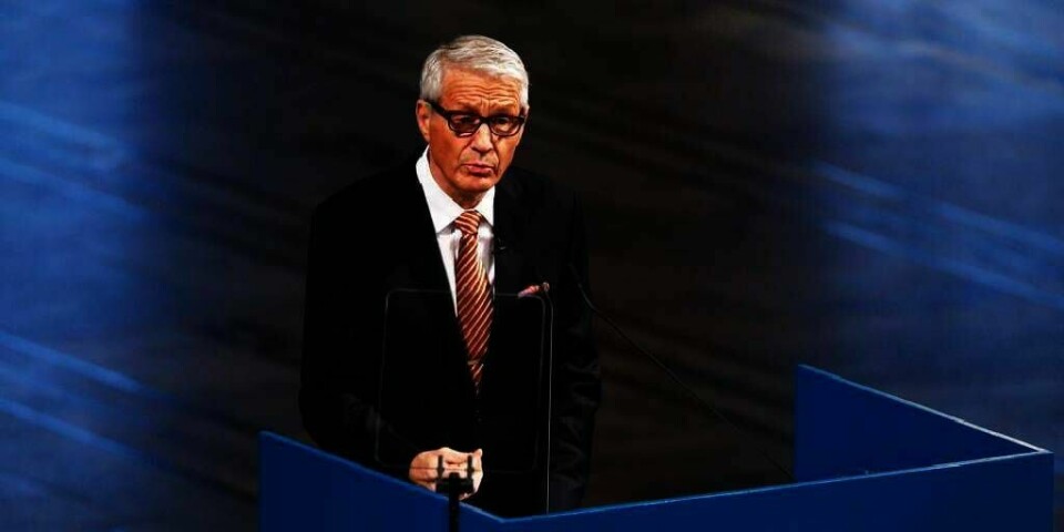 LØSNING: Den europeiske union (EU) kan løse krisen i økonomien og skape endelig fred på Balkan. Det sa Nobel-komiteens leder Thorbjørn Jagland da Nobels fredspris skulle deles ut mandag.