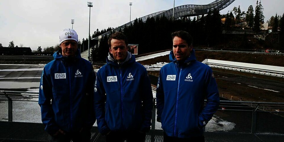 ANGRER: Johannes Thingnes Bø (til venstre), Tarjei Bø (i midten) og Emil Hegle Svendsen (til høyre) har fått bot fra Norges Skiskytterforbund. Årsaken er at de gikk på fylla og oppførte seg dumt.