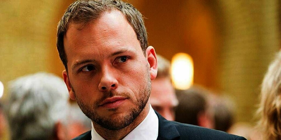 DISKRIMINERING:  SVs leder Audun Lysbakken mener kirken diskriminerer. Årsaken er at den ikke vil vie homofile. Lysbakken vil at kirken skal miste retten til å vie folk.