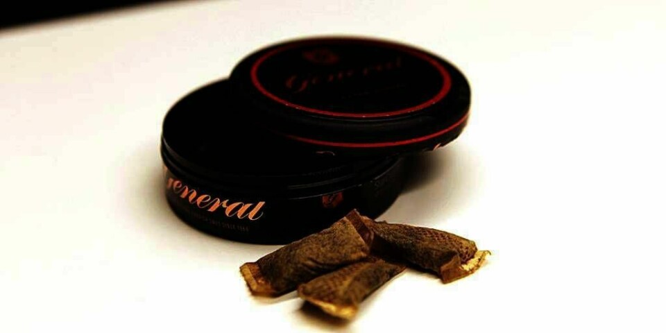 SNUS: Det er bra at flere unge bruker snus istedenfor å røyke. Det mener professor Willy Pedersen.