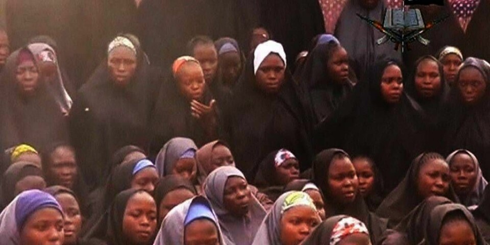 GJENKJENT: Mandag viste terror-gruppa Boko Haram fram en video. Der var 130 jenter med. 77 av dem vet myndighetene var blant dem som ble kidnappet tidligere i april.