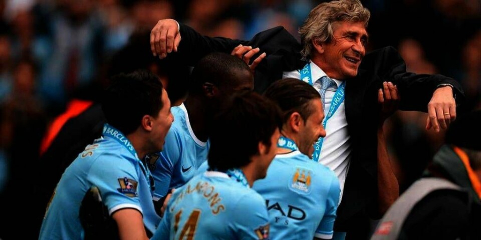 JUBLER:Manchester City vant seriegullet i Premier League. Her jubler spillerne for manager Manuel Pellegrini.