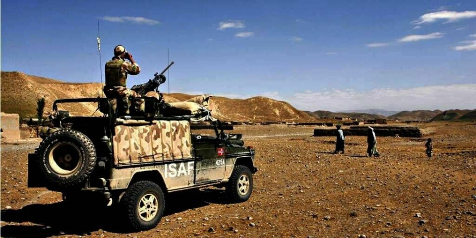KJEMPET: Afghanske Faizullah Muradi jobbet som tolk for det norske Forsvaret. Han kjempet i norsk uniform og med norske våpen i flere år. Muradi har søkt om asyl i Norge. Men søknaden blir ikke behandlet. Natt til tirsdag ble han sendt ut av landet.