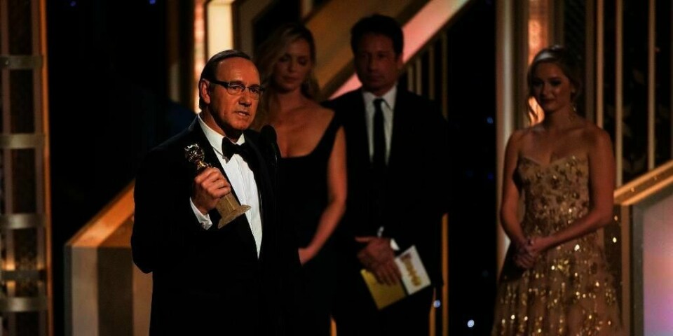 PRIS:  Skuespiller Kevin Spacey fikk Golden Globe-pris for rollen som Francis Underwood i januar. Fredag er han tilbake på TV-skjermen.