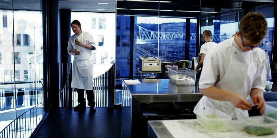STJERNER: Restauranten Maaemo er den eneste i Norge med to stjerner i Michelin-guiden. Slik blir det også i 2015.