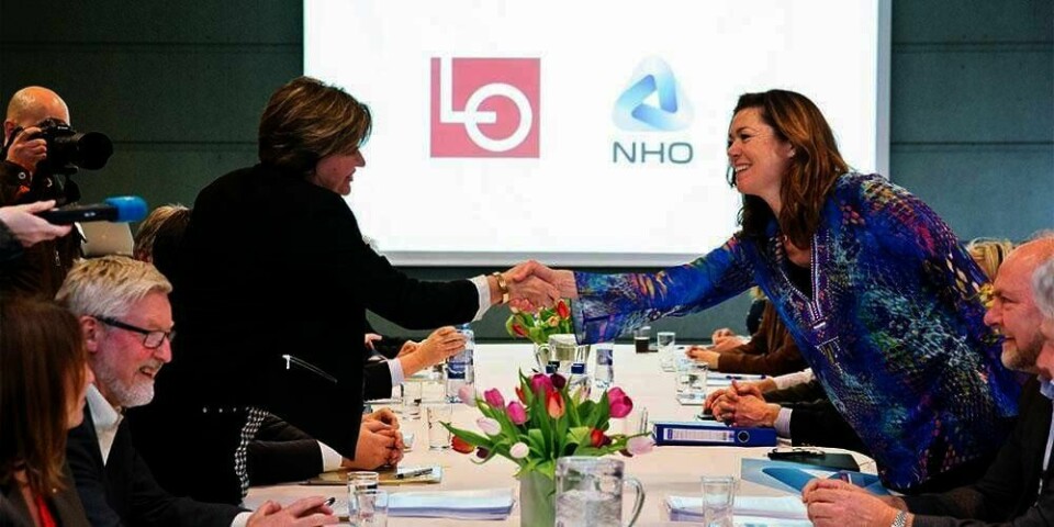 ENIGHET: : Næringslivets hovedorganisasjon (NHO) ble enig med arbeidstaker-organisasjonen LO i går. Det blir ingen lønnsfest for ansatte i Norge i år.