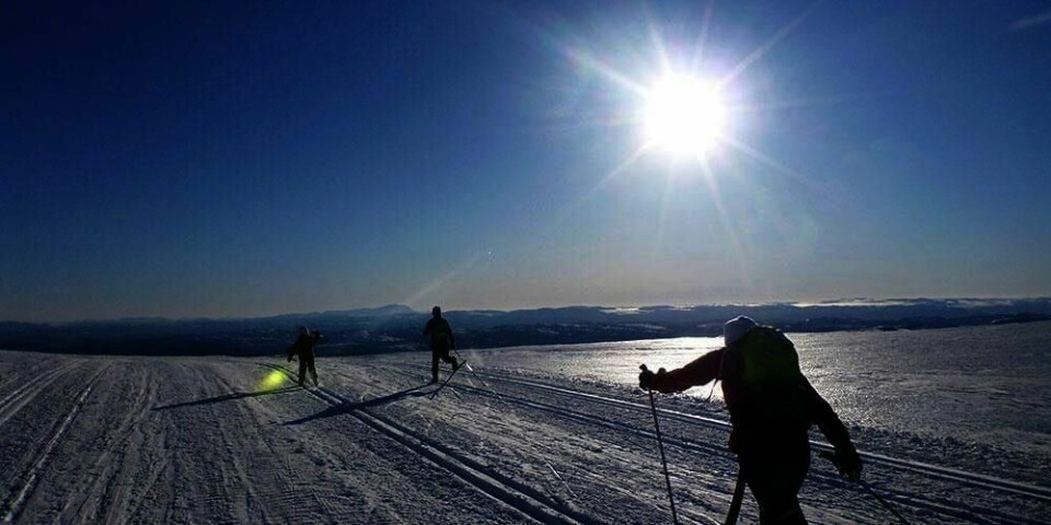 PÅSKEVÆR: Vi håper på sol i påsken. Det blir sol i perioder. Men det ser ikke ut til at noen steder i landet får sol hele uka.