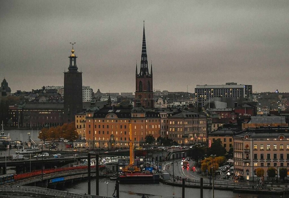MØRKT: Det var mye mørkere enn vanlig i Stockholm i Sverige.