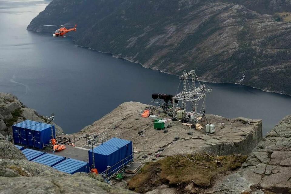 FILM: Scener til filmen «Mission Impossible 6» spilles inn på Preikestolen i Rogaland.