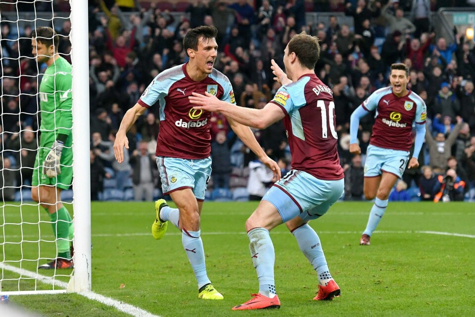 JUBEL: Spiller Jack Cork fra fotball-laget Burnley jubler. Han har nettopp skåret mål mot laget Swansea City.