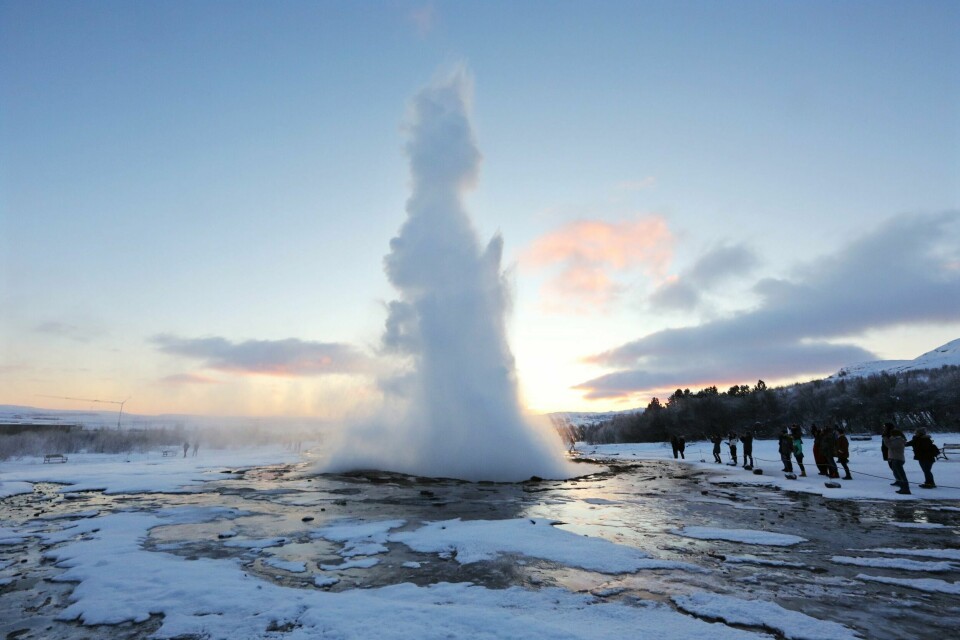 MEKTIG: Den mektige Geysir trekker mange turister på Island. Nå bygges det hotell ved stedet.