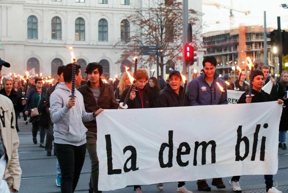 ASYLSØKERE: Her protesterer folk mot at unge fra Afghanistan sendes ut av Norge. Protesten var i oktober.