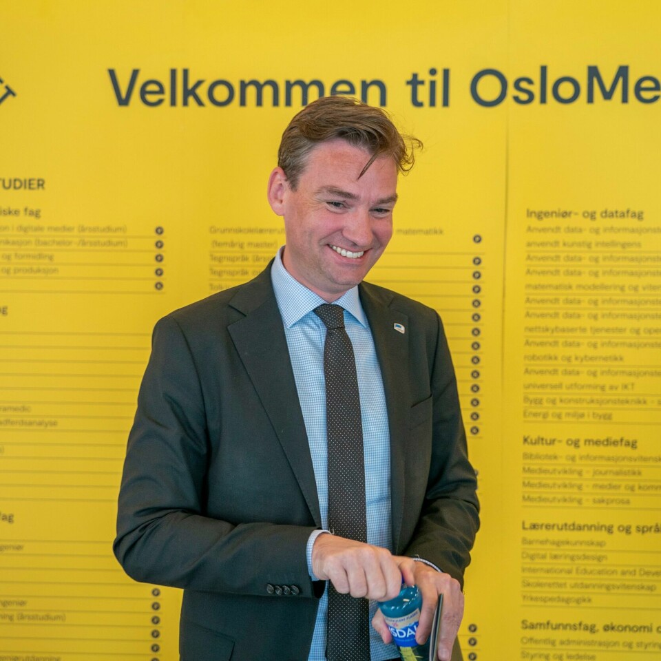 UTLANDET: Studenter fra utlandet får komme til Norge fra 1. august. Det sier minister for forskning og høyere utdanning, Henrik Asheim. Bildet viser minister for forskning og høyere utdanning Henrik Asheim på Oslo Met.