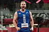 Bildet viser Eivind Henriksen etter sin første av tre norske rekorder i OL-finalen i sleggekast. Foto: Lise Åserud / NTB