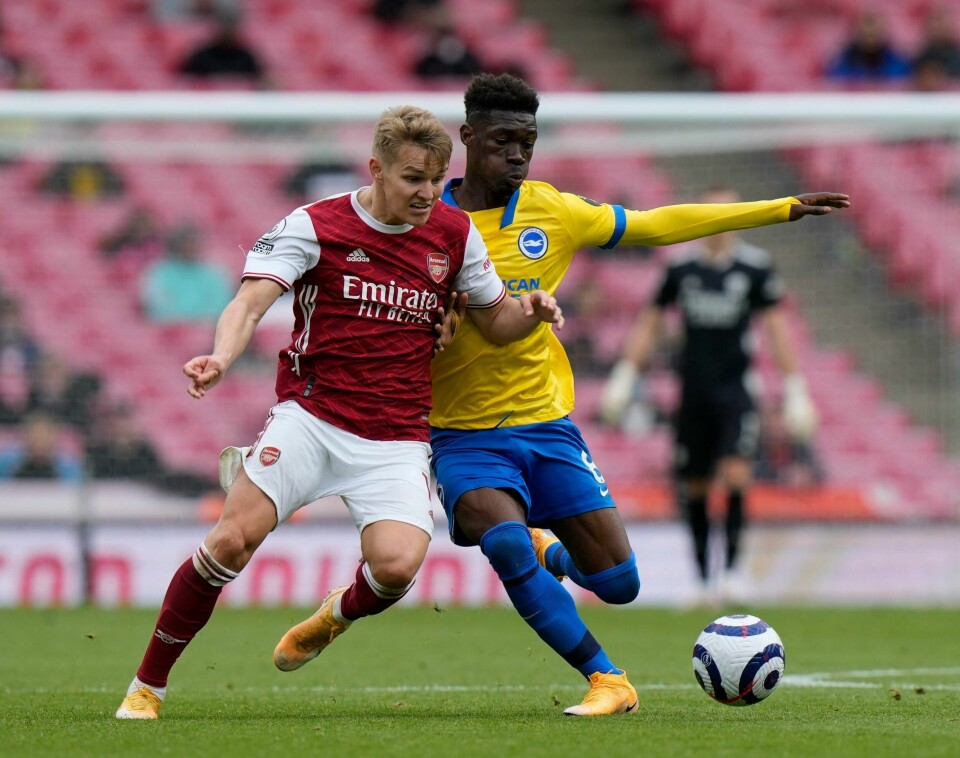 KONTRAKT: Martin Ødegaard har tidigere vært på utlån til klubben Arsenal. Nå har han signert en fast kontrakt på fem år. Martin Ødegaard er tilbake i Arsenal. Foto: Alastair Grant, Pool / AP / NTB