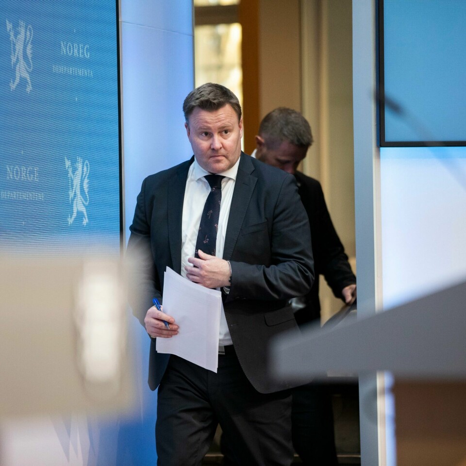 POSITIV: Espen Rostrup Nakstad ser mer positivt på korona-situasjonen enn hva smitten kan gi inntrykk av. Assisterende helsedirektør Espen Rostrup Nakstad under en pressekonferanse om koronasituasjonen.Foto: Berit Roald / NTB