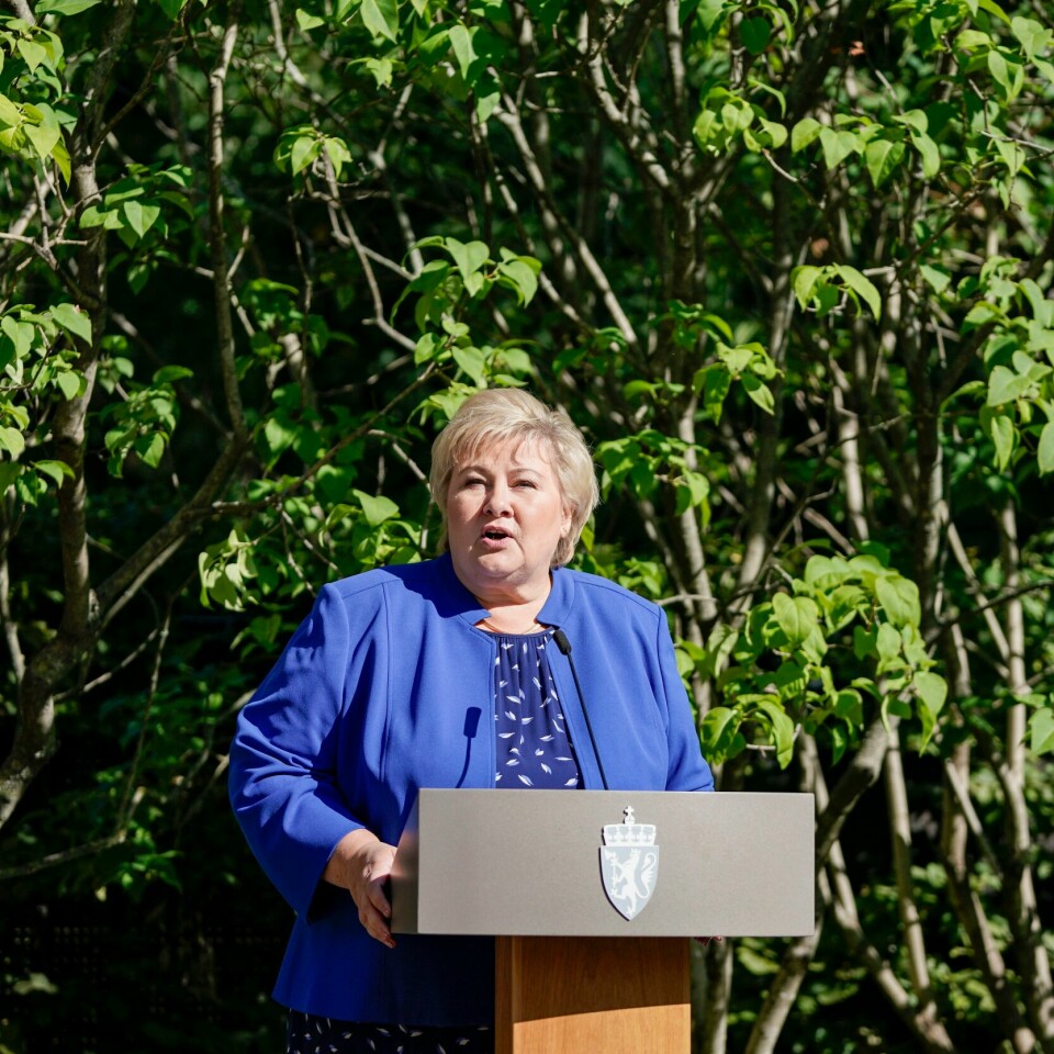 LEDER: Erna Solberg vil fortsatt være partileder for Høyre. Om hun får tillit videre bestemmer partiet. Statsminister Erna Solberg takkar Venstre og Frp for samarbeidet. Foto: Stian Lysberg Solum / NTB