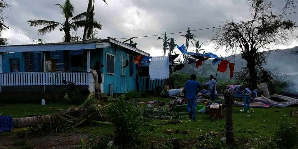 STORE ØDELEGGELSER: Lørdag ble Fiji rammet av en kraftig storm. Ødeleggelsene er store.