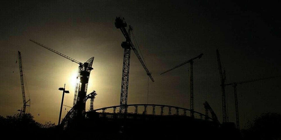 VM:  Qatar skal arrangere verdens-mesterskap i fotball i 2022. Derfor bygges det mye i landet. Her er et stadion under bygging.