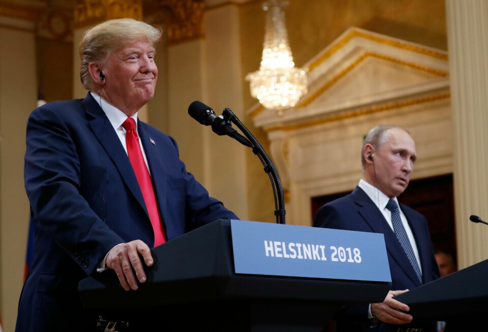 KRITIKK: President Donald Trump får kritikk etter møtet med Putin. Folk mener han støtter Russland mer enn USA.